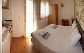 Poppis Studios, Kallithea, Kassandra, second floor