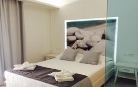 Muses Studios, Potos, Thassos