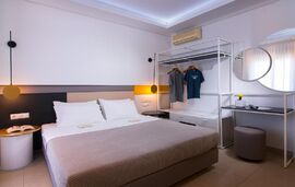 Muses Studios, Potos, Thassos