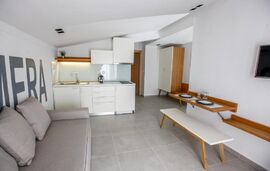 Muses Studios, Potos, Thassos