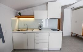 Muses Studios, Potos, Thassos