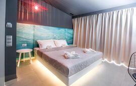 Muses Studios, Potos, Thassos