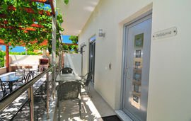 Muses Studios, Potos, Thassos