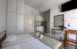 The Meltemaki Apartments, Nea Skioni, Kassandra