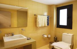 ariana studios pefkohori kassandra studio 8