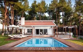 the white villa at sani sani kassandra 1