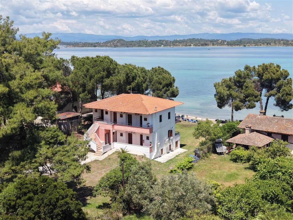 Efi Studios, Vourvourou, Sithonia