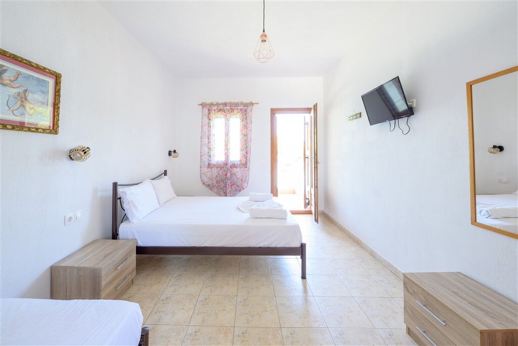 Efi Studios, Vourvourou, Sithonia
