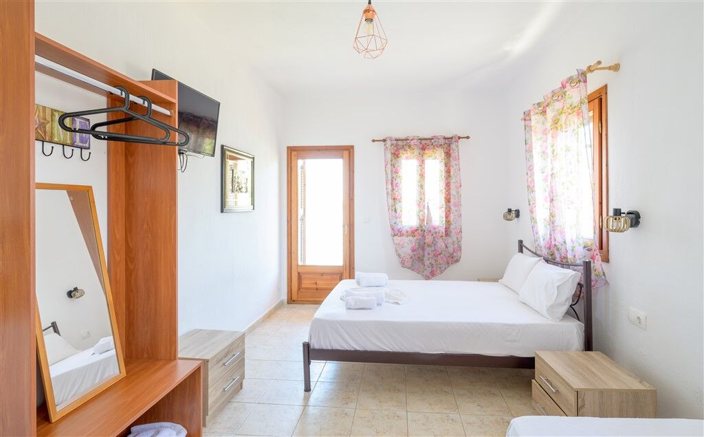 Efi Studios, Vourvourou, Sithonia