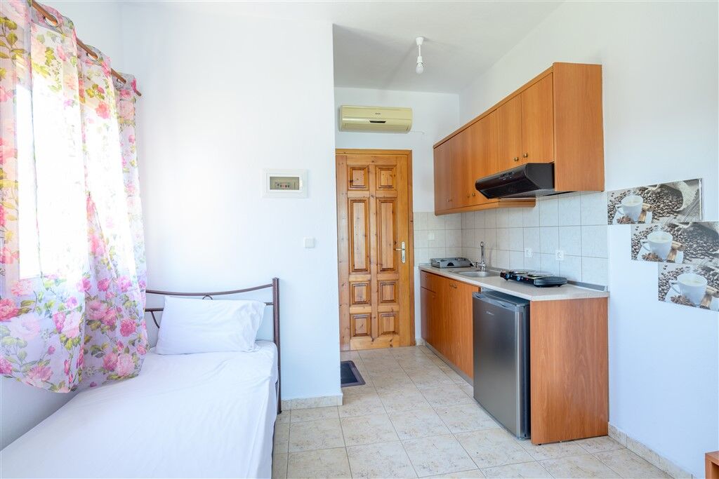 Efi Studios, Vourvourou, Sithonia