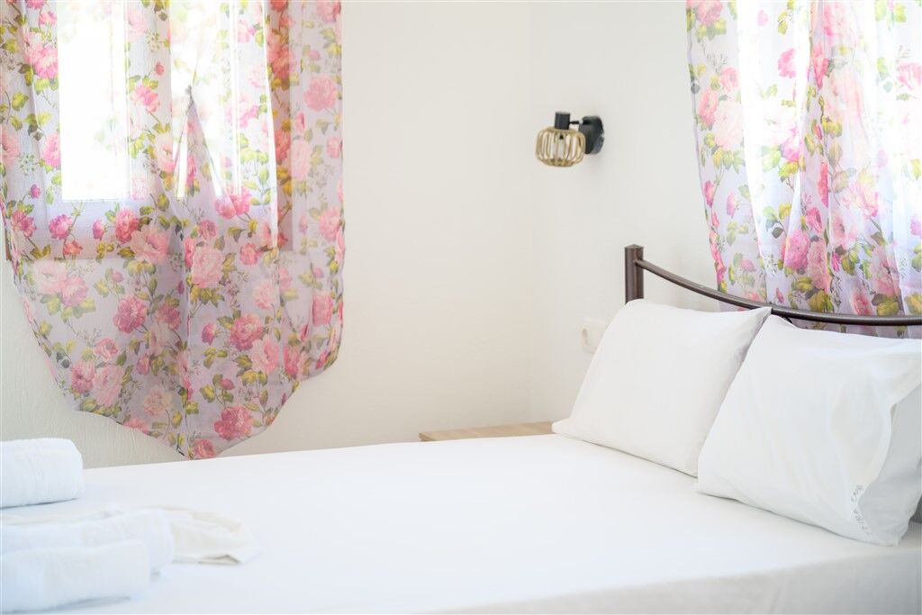 Efi Studios, Vourvourou, Sithonia