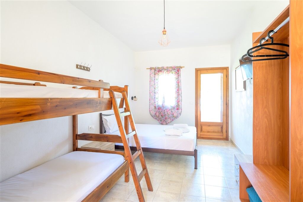 Efi Studios, Vourvourou, Sithonia