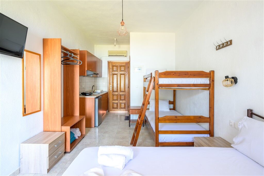 Efi Studios, Vourvourou, Sithonia