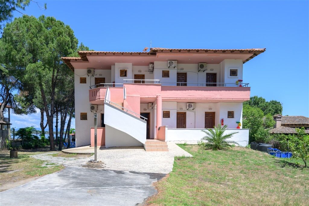 Efi Studios, Vourvourou, Sithonia