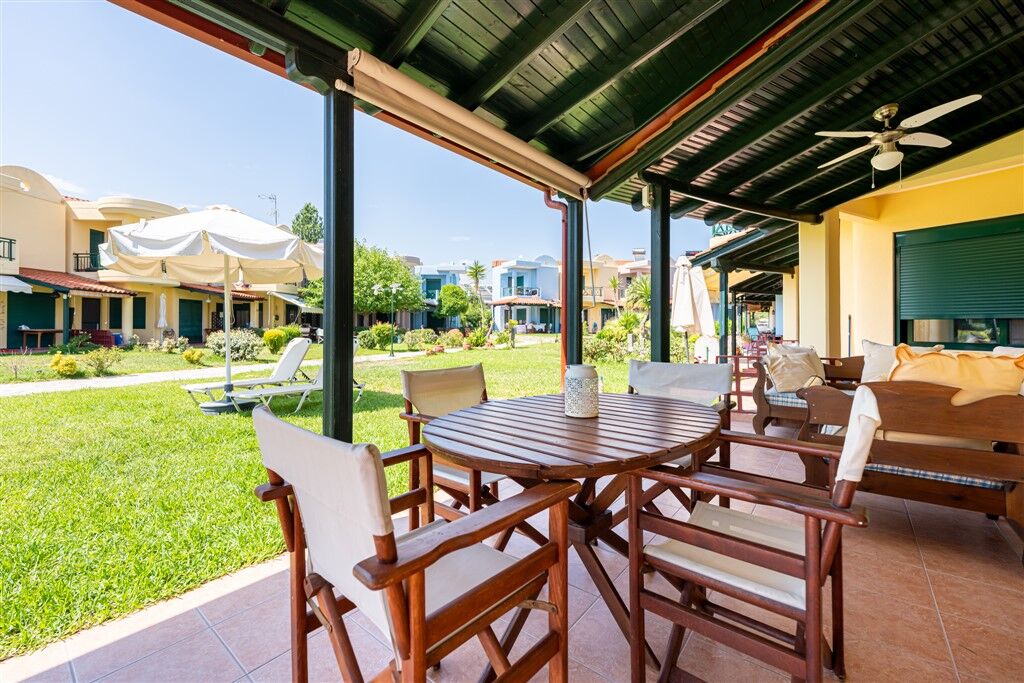Eva's Houses, Nikiti, Sithonia