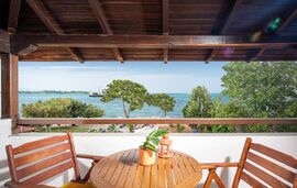 Akti Psarogiannis   Akti House, Vourvourou, Sithonia