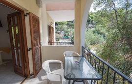 Αlexander Ηaus, Νikiti, Sithonia