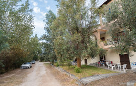 Αlexander Ηaus, Νikiti, Sithonia