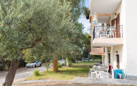 Αlexander Ηaus, Νikiti, Sithonia