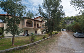 Αlexander Ηaus, Νikiti, Sithonia