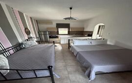 Filio Sonia Studios, Vourvourou, Sithonia