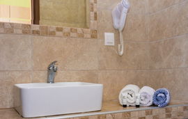 anna pousi studios ormos panagias sithonia studio 14