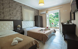 Epavli Studios, Nea Kallikratia, Kassandra, 3 Bed Room