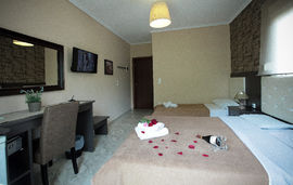 Epavli Studios, Nea Kallikratia, Kassandra, 3 Bed Room