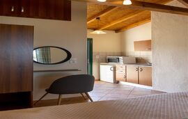 Elena's Studios, Vourvourou, Sithonia, 4 Bed Apartment, Second Floor