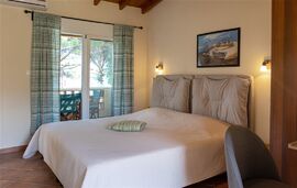 Elena's Studios, Vourvourou, Sithonia, 4 Bed Apartment, Second Floor