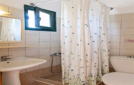 Elena's Studios, Vourvourou, Sithonia, 4 Bed Apartment, Second Floor