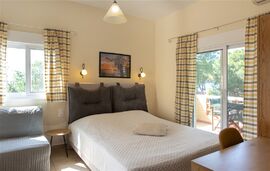 Elena's Studios, Vourvourou, Sithonia, 4 Bed Apartment, Second Floor