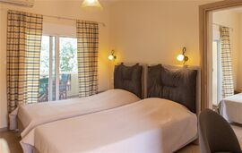 Elena's Studios, Vourvourou, Sithonia, 4 Bed Apartment, First Floor