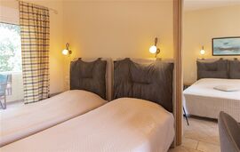 Elena's Studios, Vourvourou, Sithonia, 4 Bed Apartment, First Floor