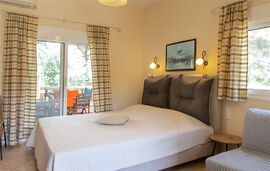 Elena's Studios, Vourvourou, Sithonia, 4 Bed Apartment, First Floor