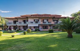 stamos studios and apartments vourvourou sithonia 1