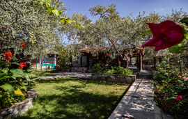 Ta 4 Adelfia Rooms, Skala Rachoni, Thassos