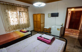 Ta 4 Adelfia Rooms, Skala Rachoni, Thassos