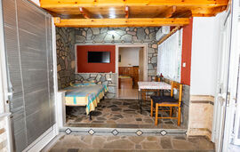 Ta 4 Adelfia Rooms, Skala Rachoni, Thassos