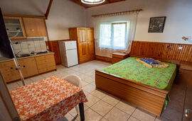 Ta 4 Adelfia Rooms, Skala Rachoni, Thassos