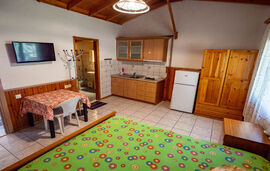 Ta 4 Adelfia Rooms, Skala Rachoni, Thassos