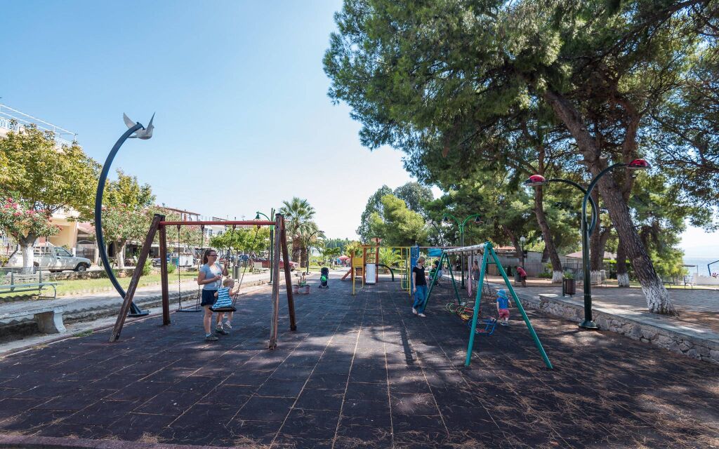 Metamorfosi, Metamorfosi, Sithonia zabava za najmlađe