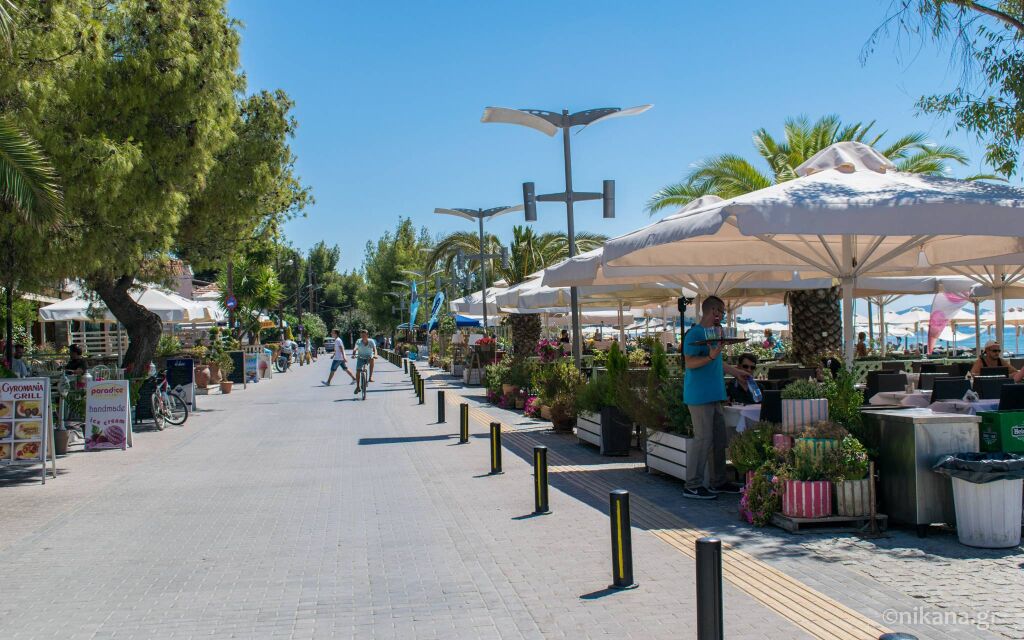 Nikiti, uređeno šetalište