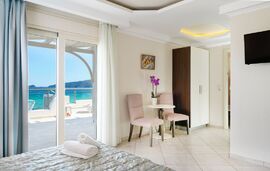 Golden Sand Hotel, Golden Beach, Thassos, 3 Bed Room, Junior Sea View - Suite