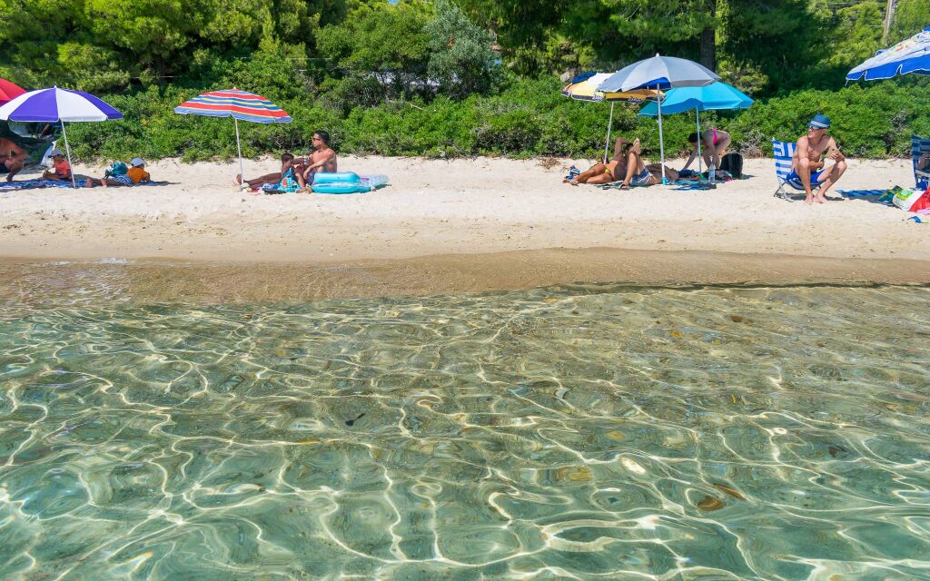 Kalogrija plaža, Neos Marmaras, Sitonija neorganizovani deo