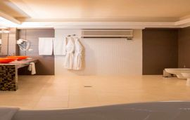 cronwell platamon hotel platamonas pieria 6 bed presidential suite 3