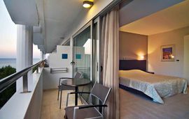 cronwell platamon hotel platamonas pieria doubles standard room 1