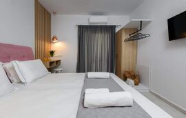 Sirens Fresh Studios, Limenas, Thassos, 3 Bed Studio, Garden View