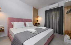 Sirens Fresh Studios, Limenas, Thassos, 3 Bed Studio, Garden View