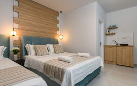 Sirens Fresh Studios, Limenas, Thassos, 3 Bed Studio, Garden View